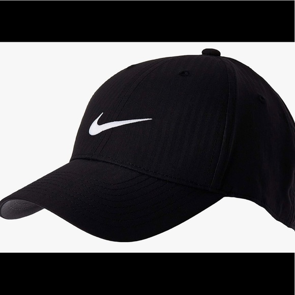 black nike hat